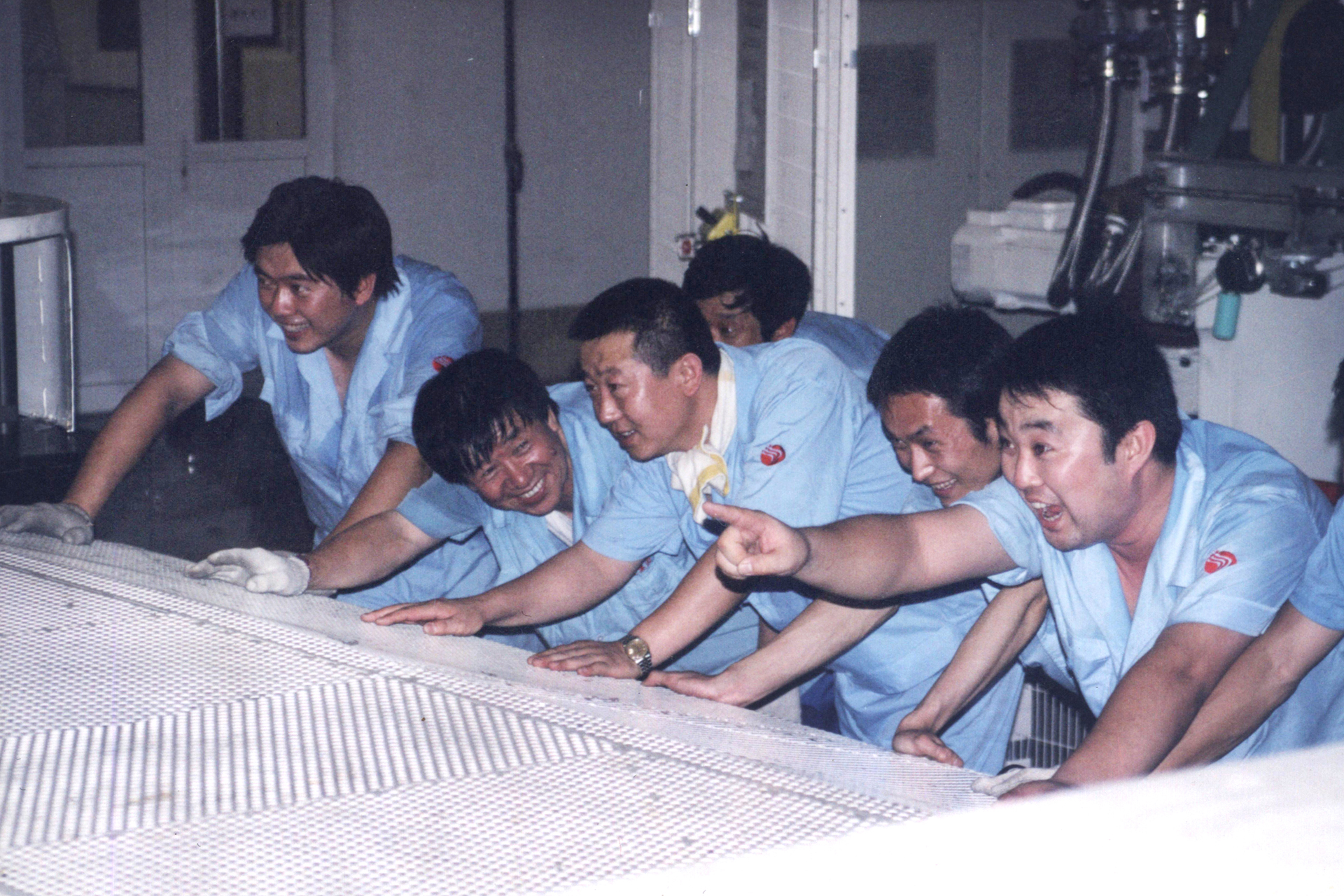 液壓機和玻璃哪個耐用